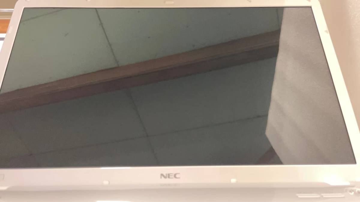 美品 NEC_LS150F 15.6型大尺寸ノートPC　Pentium-2.1Ghz・4GB・爆速SSD128GB・DVDマルチ・テンキー・Office2019・Win10・WIFI　　53011_画像4