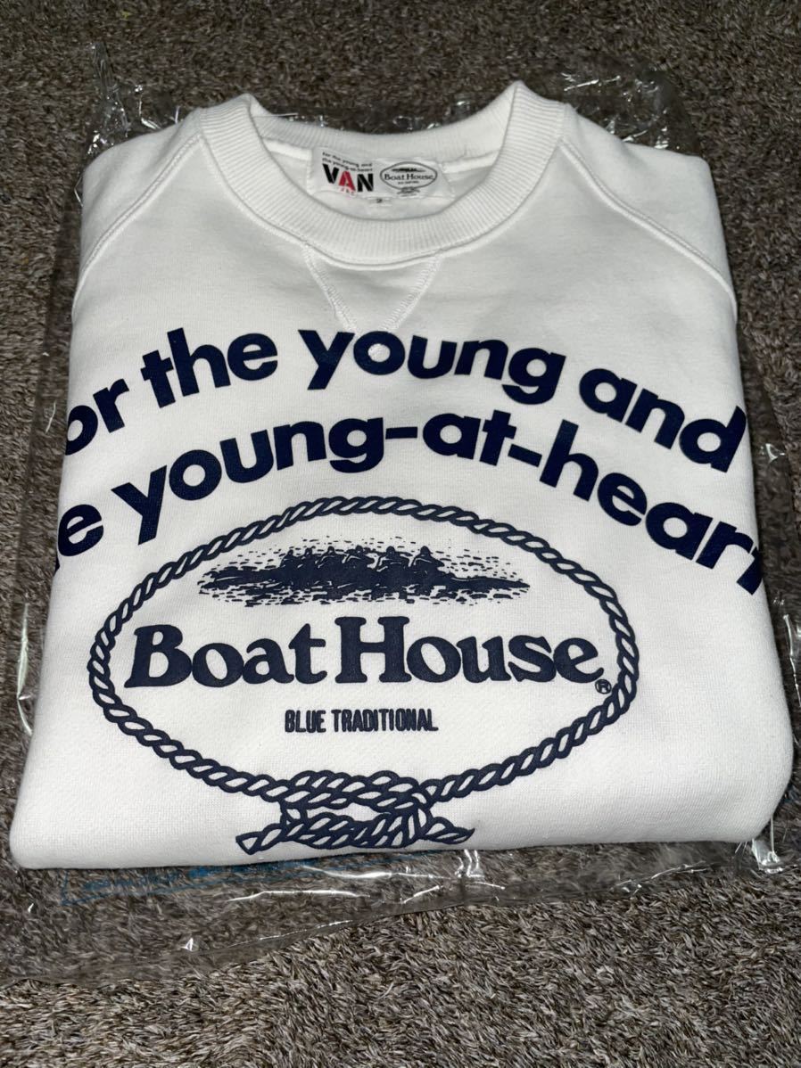 VANとBoatHouseとのコラボトレーナー www.distribella.com