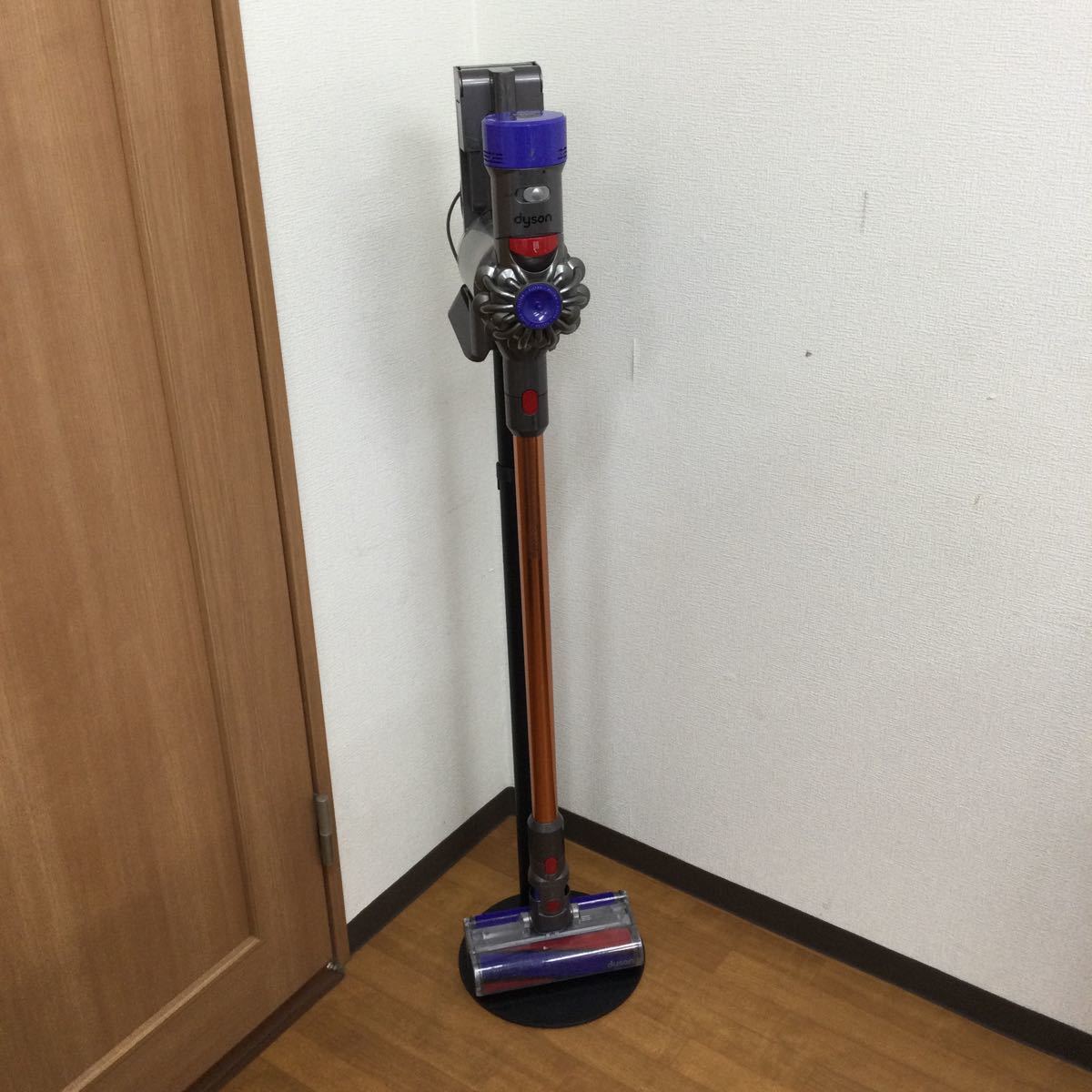 051701) 【30日保証】dyson V10 absolute pro サイクロン式コードレス