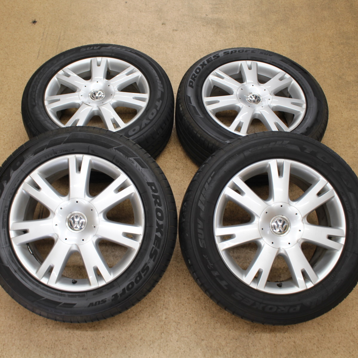 VW フォルクスワーゲン トゥアレグ 純正 18インチ 8J+57 PCD130 TOYO