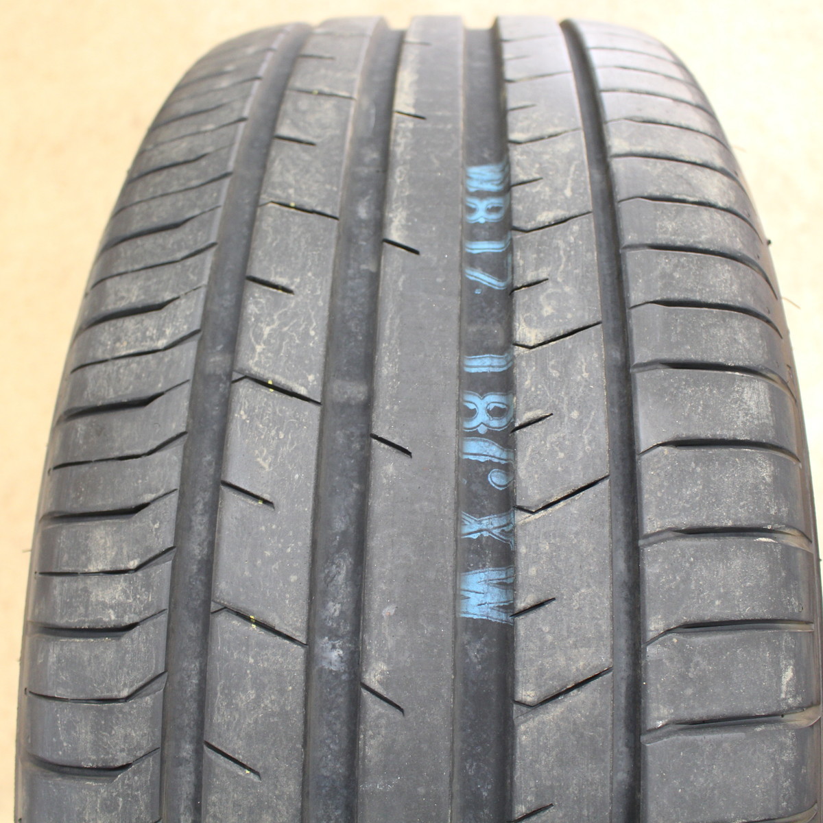VW フォルクスワーゲン トゥアレグ 純正 18インチ 8J+57 PCD130 TOYO