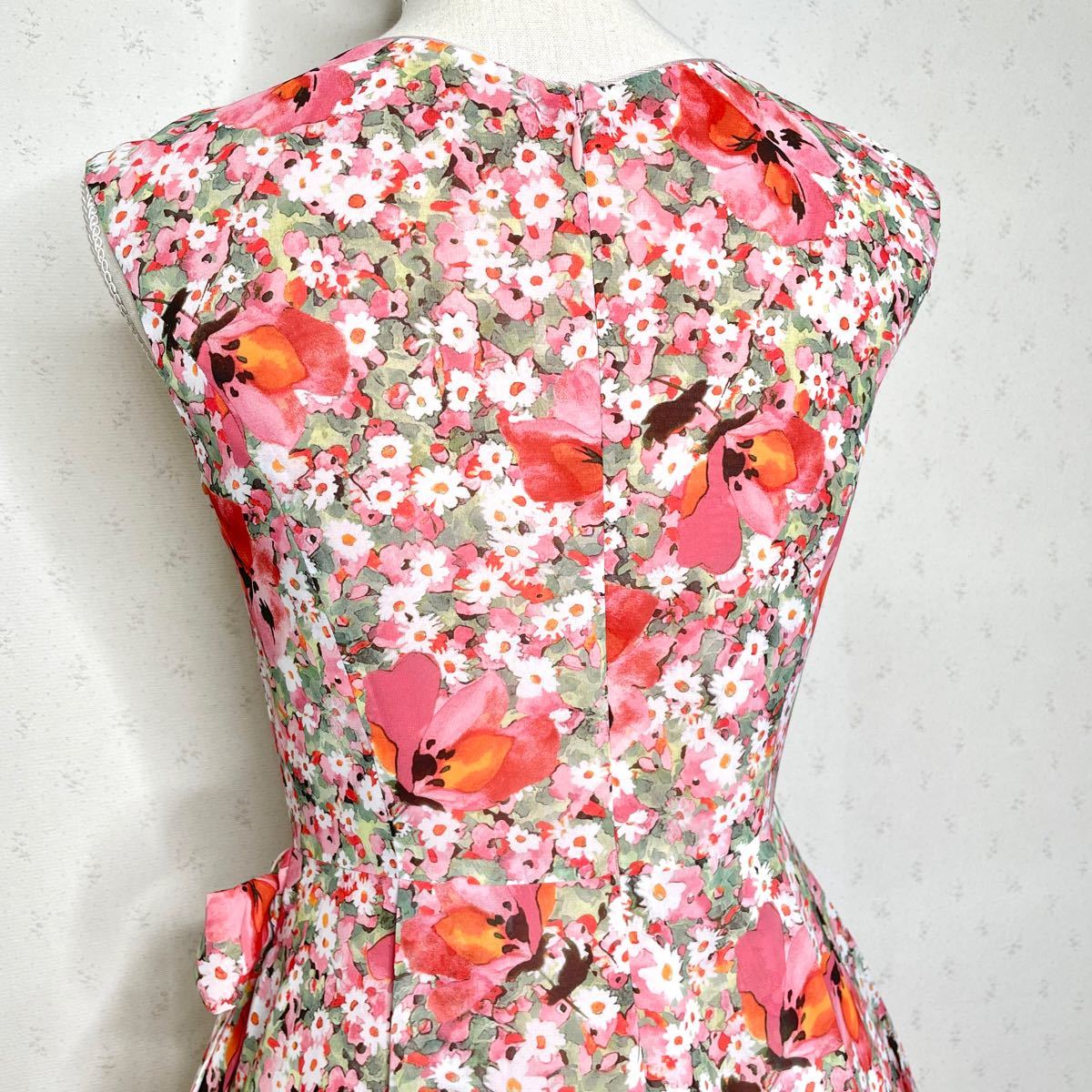 美品✨トッカ【6】大きいサイズ ノースリーブ花柄シフォンフレアワンピース TOCCA トッカ ワンピース 花柄 ピンク ムーランフリル シフォン