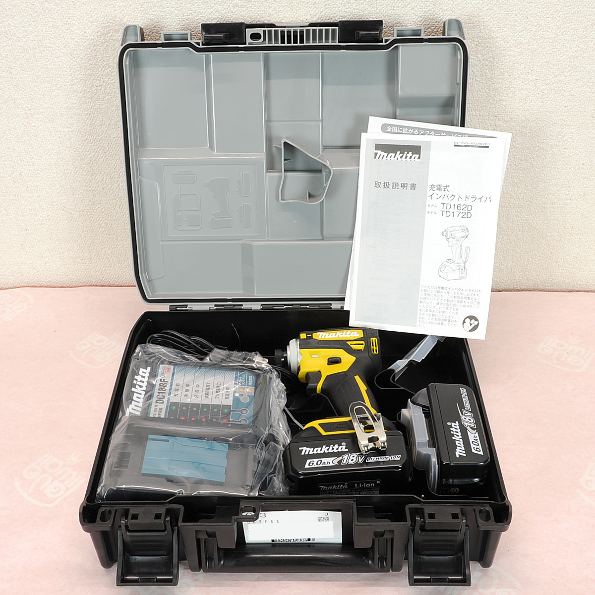 未使用 マキタ インパクトドライバ TD172DGXFY イエロー 18V 6.0Ah