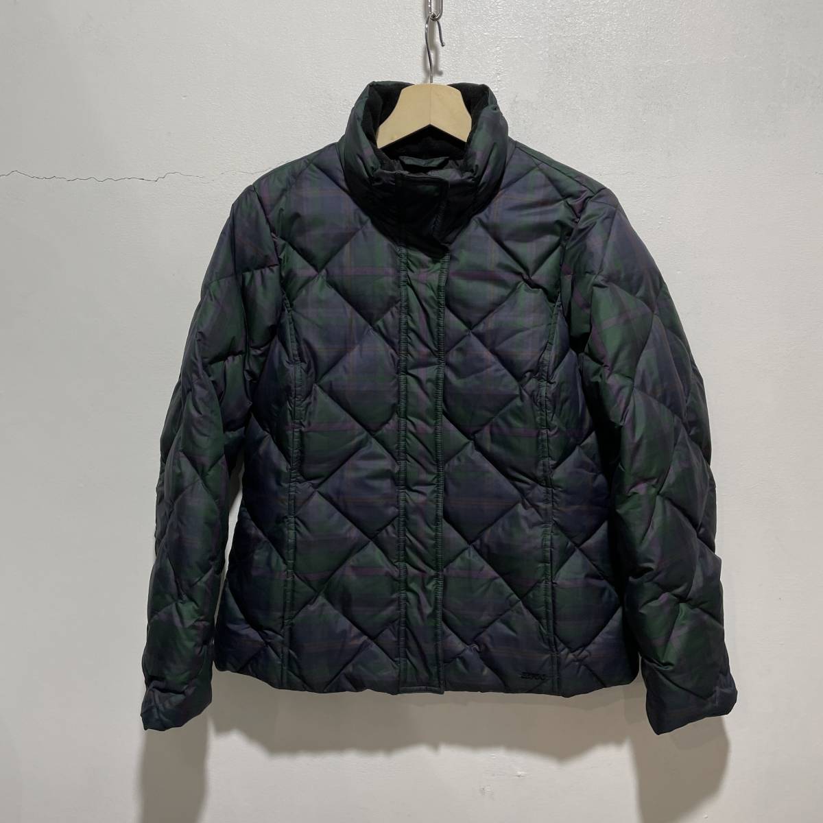 希少 黒入荷! ☆送料無料☆EddieBauer☆タータンチェック柄ダウンジャケット☆700フィルパワーグースダウン☆M☆e22 女性用 希少 黒入荷! ☆送料無料☆EddieBauer☆タータンチェック柄ダウンジャケット☆700フィルパワーグースダウン☆M☆e22 女性用