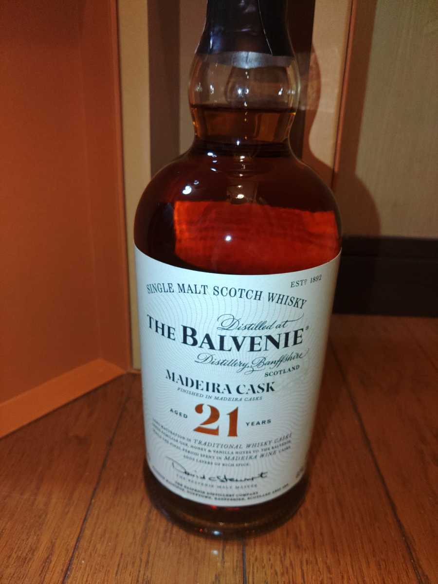 バルヴェニー 21年 マディラ ウッド 700ml 40度 箱付 THE バルヴェニー 21年 マディラ ウッド 700ml 40度 箱付 THE