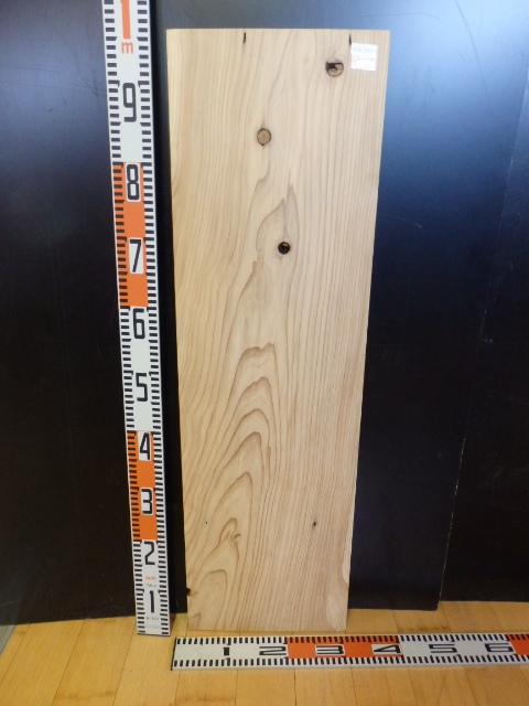 e2052410 新潟産杉●約96cm×28.8cm×厚2cm☆無垢板１枚板 木材 板 DIY 板材 天板 棚板 テーブル 看板 花台など種類豊富！_画像1