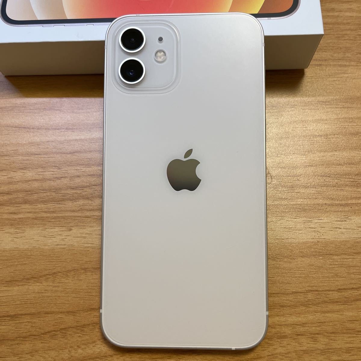 iPhone12 64GB ホワイト【バッテリー100%】 | tspea.org