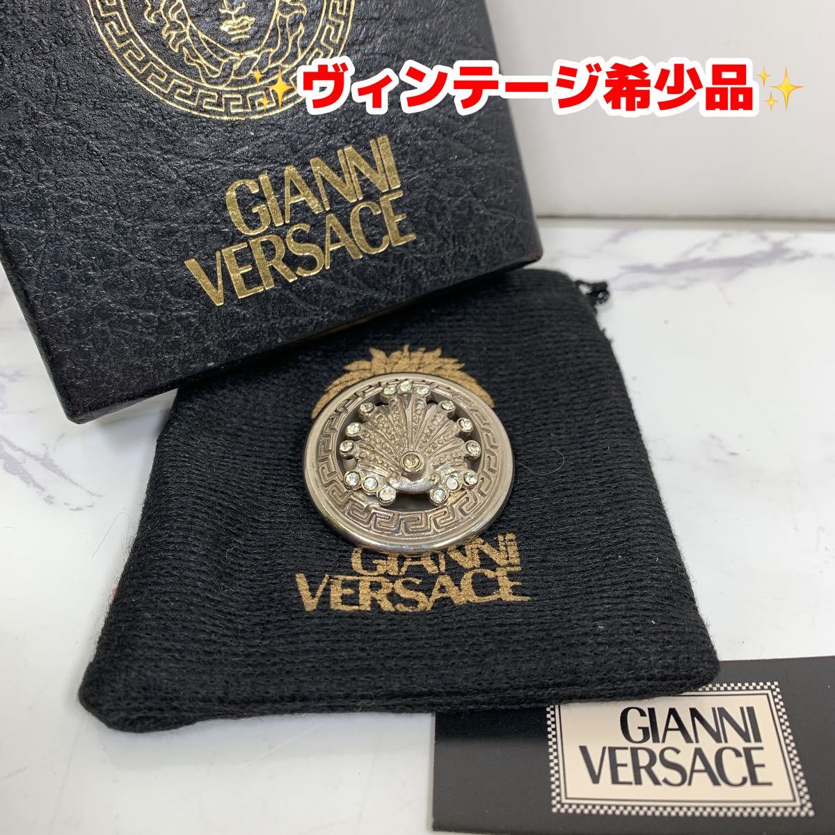 GIANNI VERSACE ジャンニヴェルサーチ ブローチ シェル メデューサ-