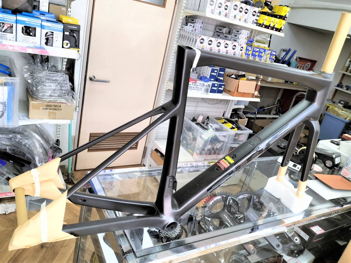 129800円 新品 BMC Teammachine SLR01 MOD V3 フレームセット 129800円 新品 BMC Teammachine SLR01 MOD V3 フレームセット