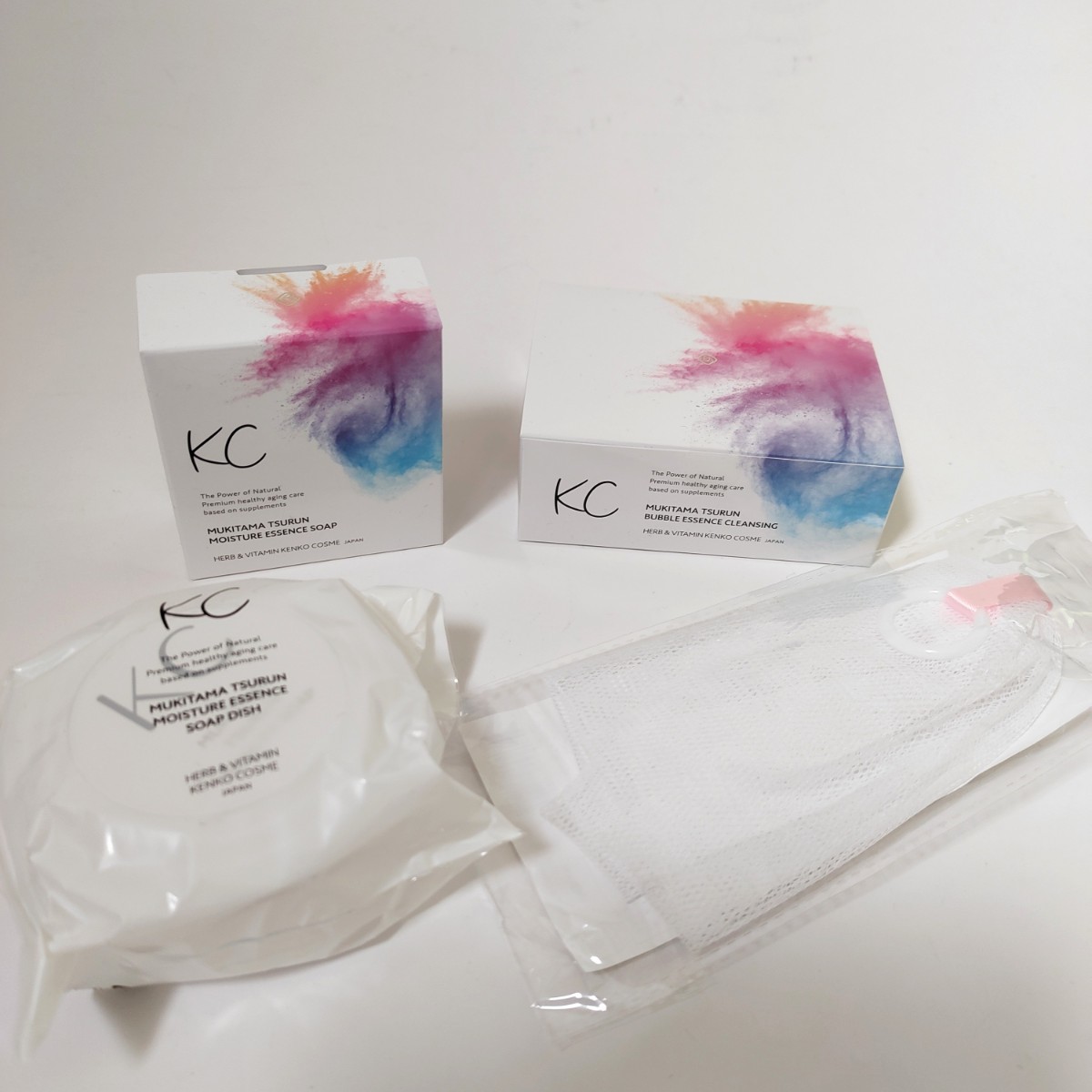 ４点セット】KCむきタマつるん潤い美容液石鹸100g＋ KCむきタマつるん