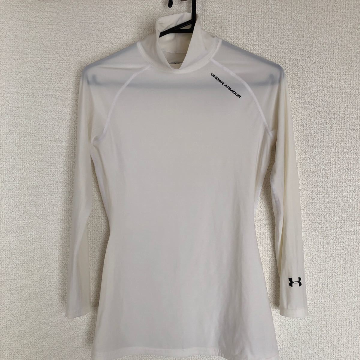 UNDER ARMOUR アンダーアーマー 長袖 インナーシャツ アンダーアーマーアンダーシャツ