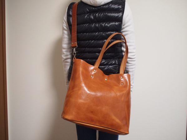 ンドメイド本革オリジナル鞄ヌメ革★CレザーBTトートバッグ グレー652_ショルダーを付けたサンプル画像