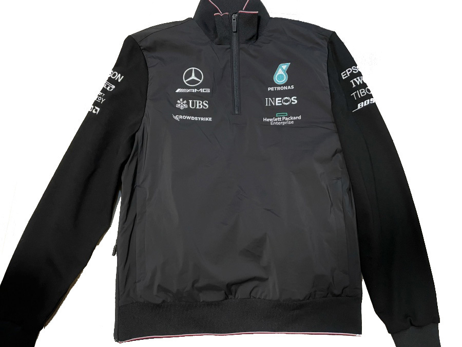 メルセデスAMG 2021支給品 ハーフジップ・プルオーバー 中綿入り メルセデスAMG 2021支給品 ハーフジップ・プルオーバー 中綿入り