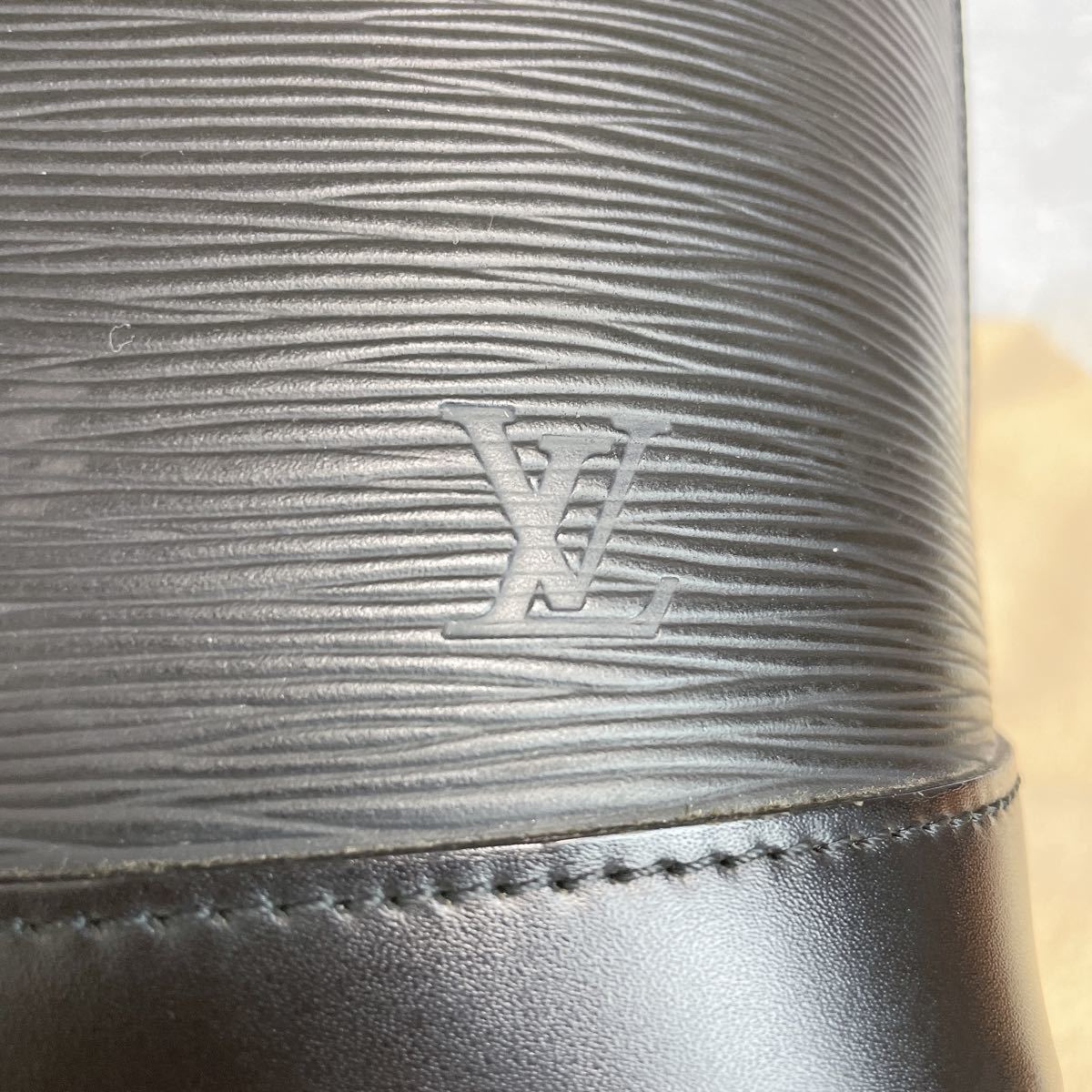 LOUIS VUITTON ルイヴィトン ハンドバッグ アルマ エピ ルイヴィトン