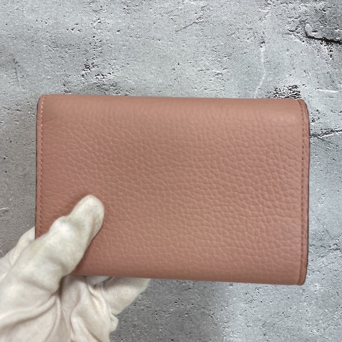LOUIS VUITTON ルイヴィトン ポルトフォイユ カプシーヌ コンパクト