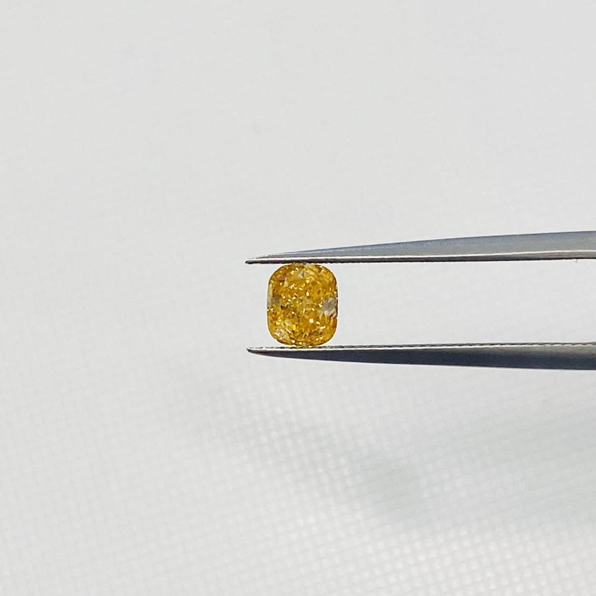 FANCY VIVID YELLOW ORANGE 0.319ct X/RT1264/CGL_画像6