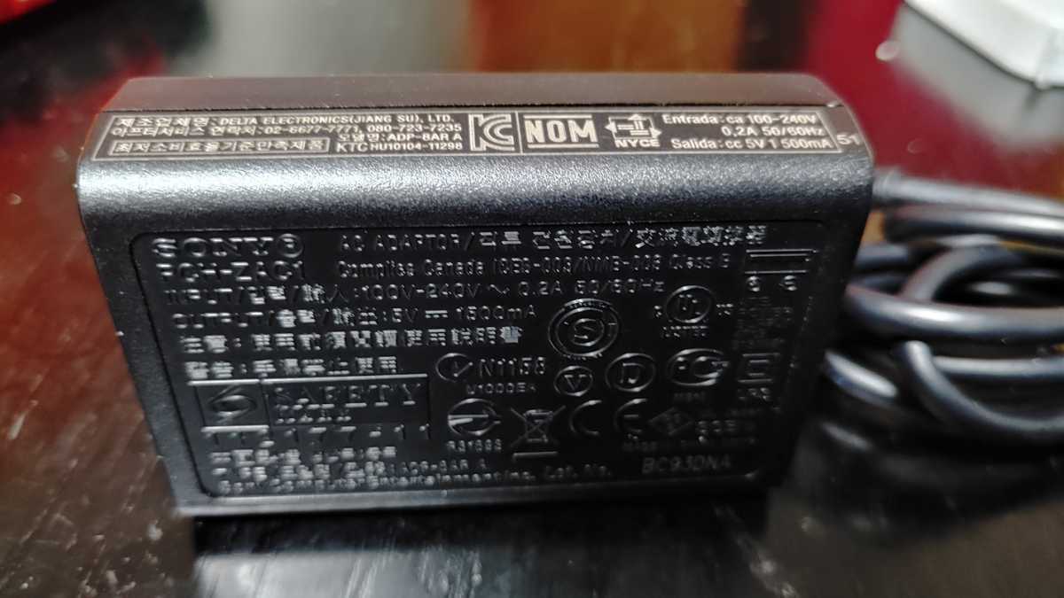 【送料無料】SONY　PS Vita　純正品　充電器　ACアダプター　PCH-ZAC1　USBケーブル　電源コード　PCH-2000　Vita2000　動作確認済
