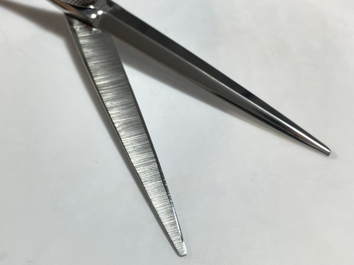 ☆ 最高級品 シザー ハイネッタ Z PAT 片剣刃 ナルトシザー 理容師
