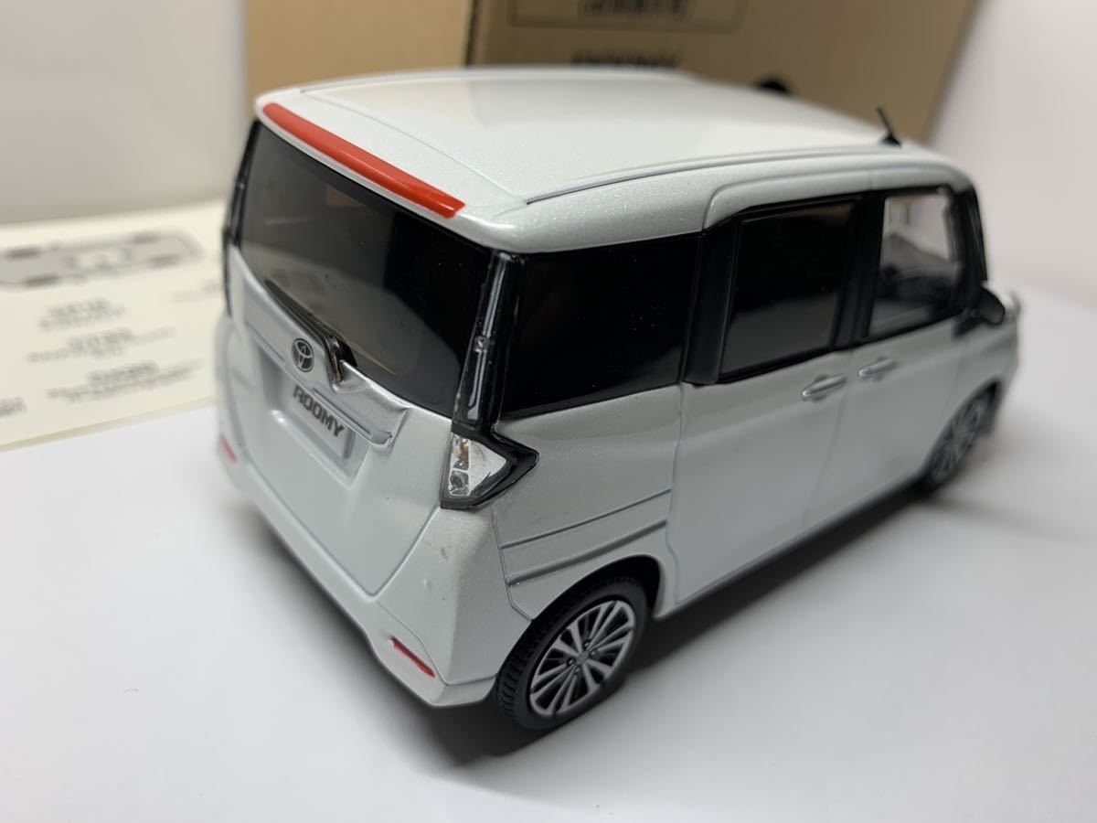 購入 TOYOTA ROOMY カラーサンプル ミニカー funleucemialinfoma.org
