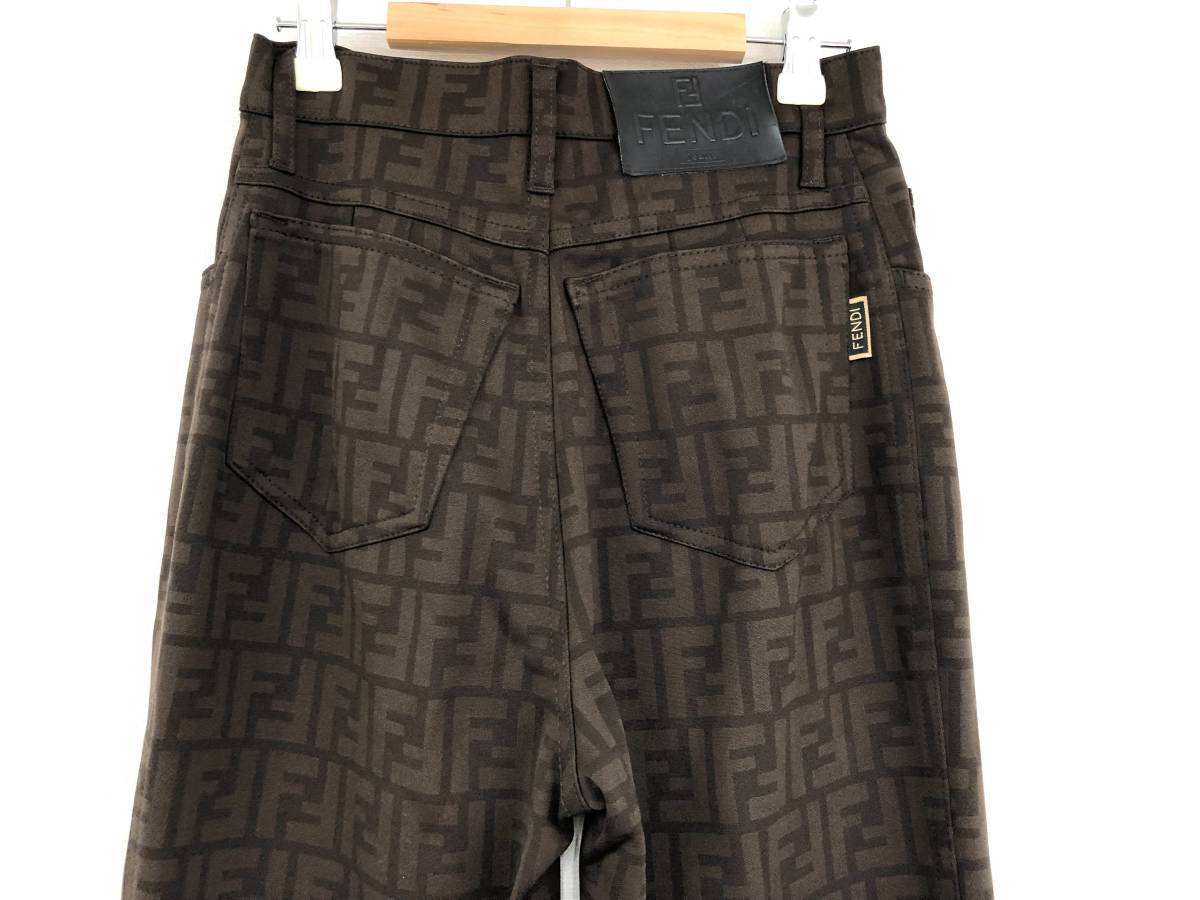 2022人気の フェンディ☆ズッカ柄 美品☆FENDI ストレート FF柄 INCH28