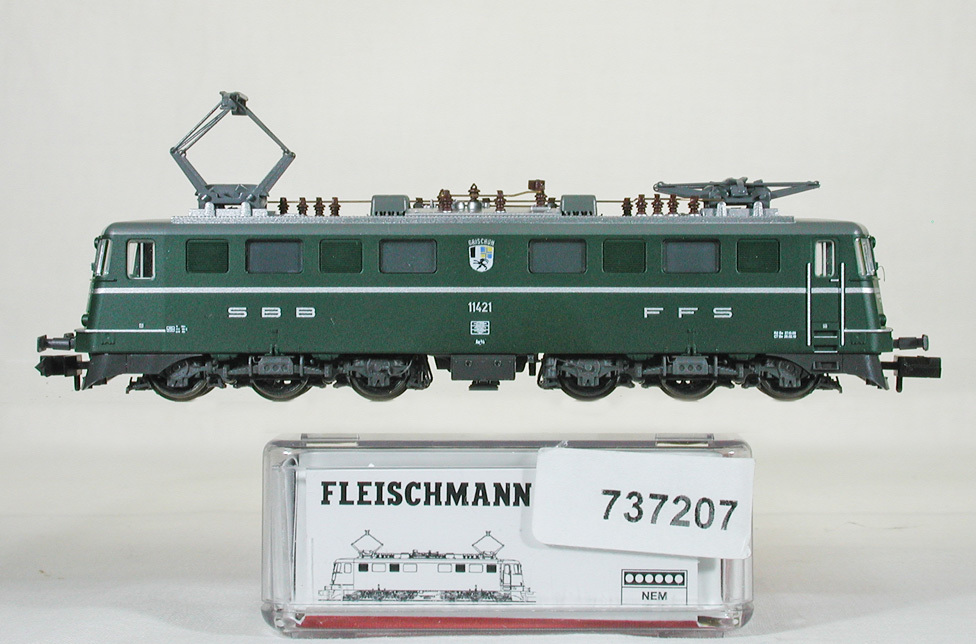 FLEISCHMANN #737207 ＳＢＢ（スイス国鉄） Ａｅ６／６型電気機関車（一次型）11421号機 Graubender （グリーン）