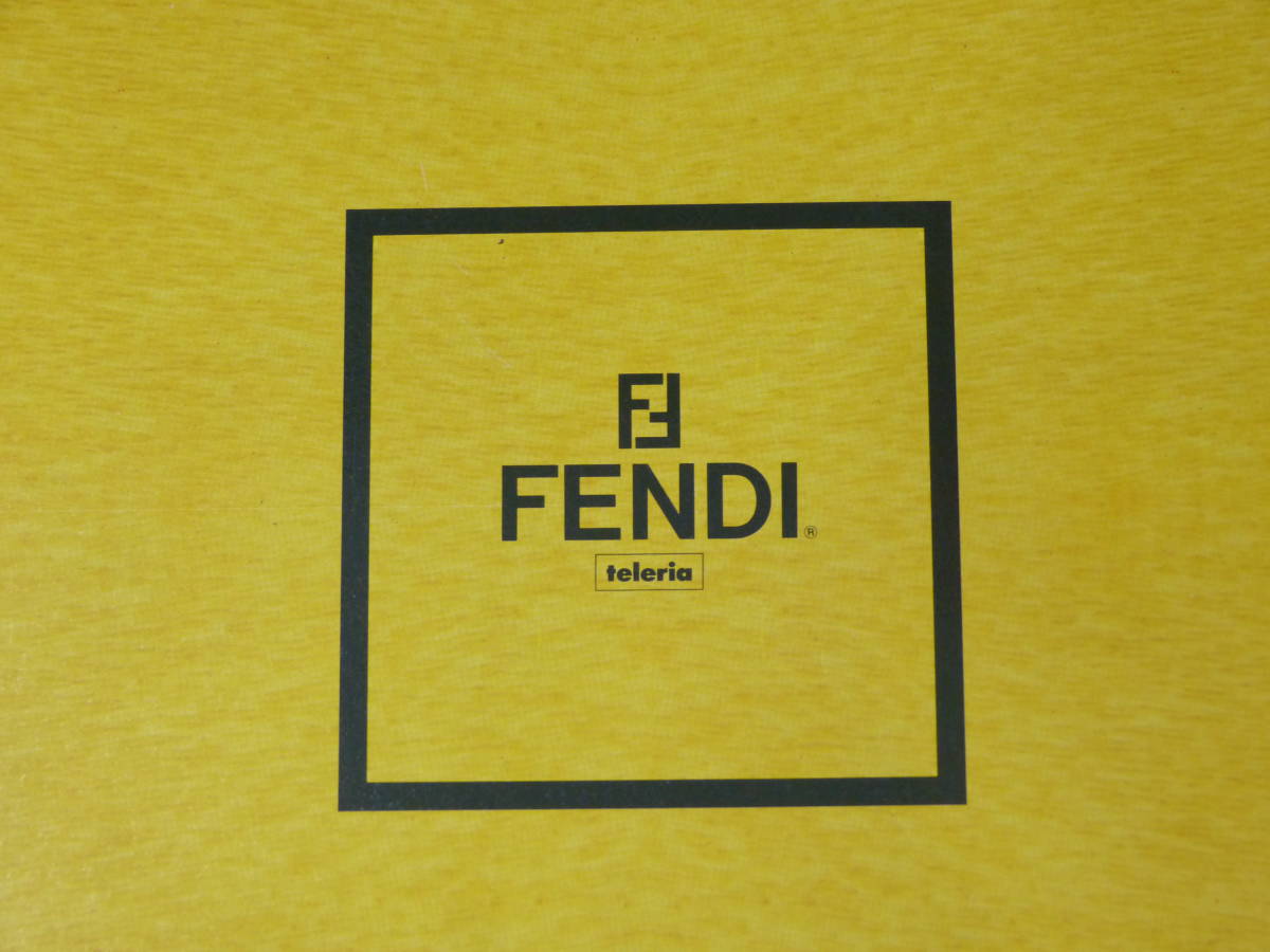 ●FENDI フェンディ teleria ズッカ柄 フェイスタオル 2枚セット 2762862 ブランド タオル 廃盤品 希少 レア 開封済み 未使用保管品●_画像8