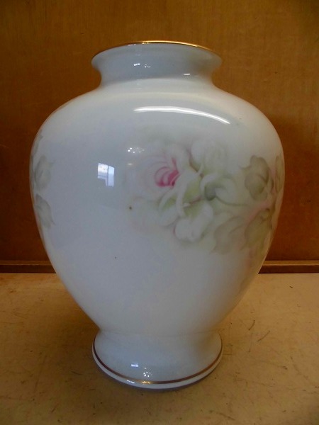 B2ふS ナルミ NARUMI バラ画の花瓶 ハンドペイント 高さ約25cm 木箱入 飾壷 フラワーベース 金彩 花器 