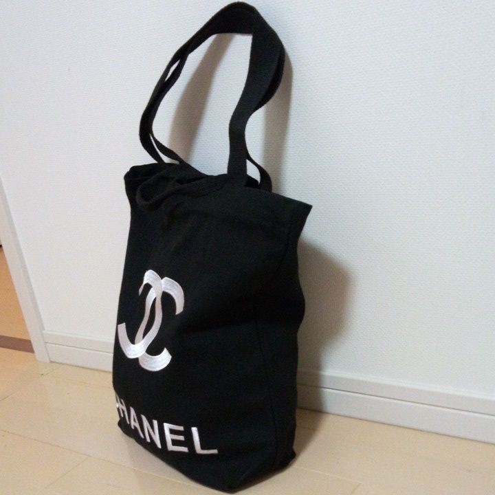 シャネル CHANEL ノベルティ 刺繍トートバッグ|Yahoo!フリマ シャネル CHANEL ノベルティ 刺繍トートバッグ|Yahoo!フリマ