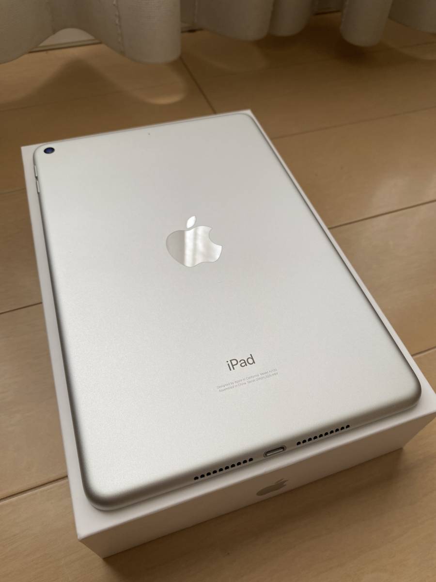 iPad mini 本体】第5世代 Wi-Fi 64GB Silver + カバー付き www