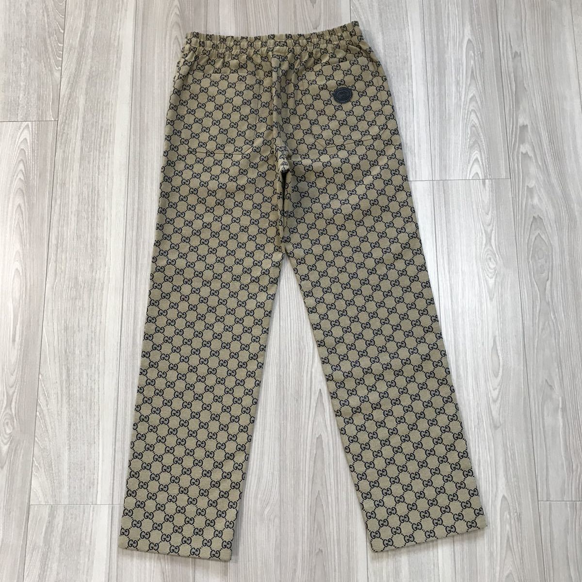 ほぼ新品44 GUCCI GGロゴ グッチ ストレート レッグ ドロー ほぼ新品44 GUCCI GGロゴ グッチ ストレート レッグ ドロー