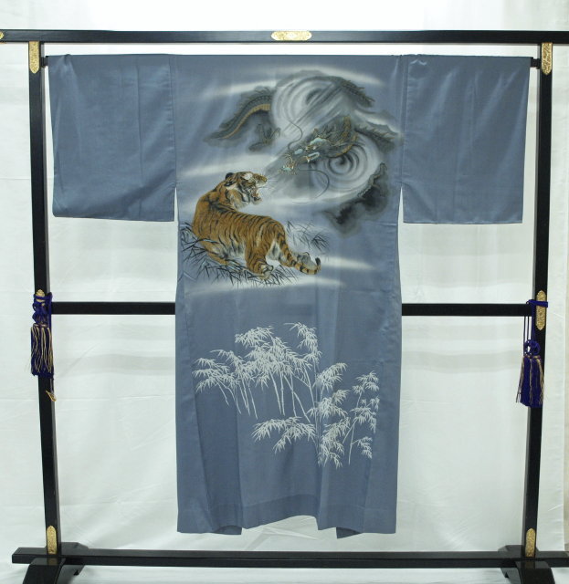 最安値挑戦! 貸衣装処分 0025 紳士用 長襦袢 グレー 虎 一般 最安値挑戦! 貸衣装処分 0025 紳士用 長襦袢 グレー 虎 一般