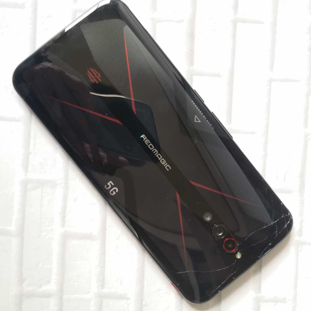 Red Magic 5 5G SIMフリー 8GB 128GB 裏面割れあり | www