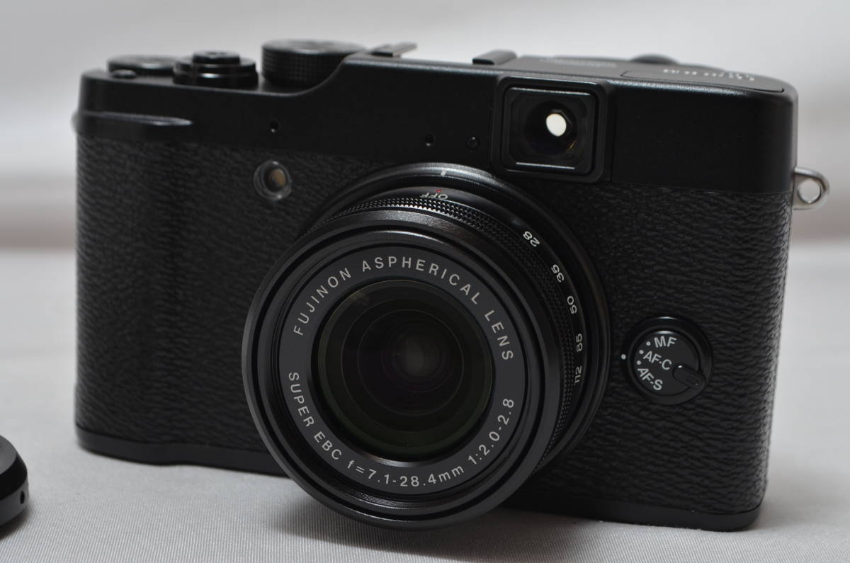 即納-96時間限定 美品 FUJIFILM デジタルカメラ X10 - デジタルカメラ