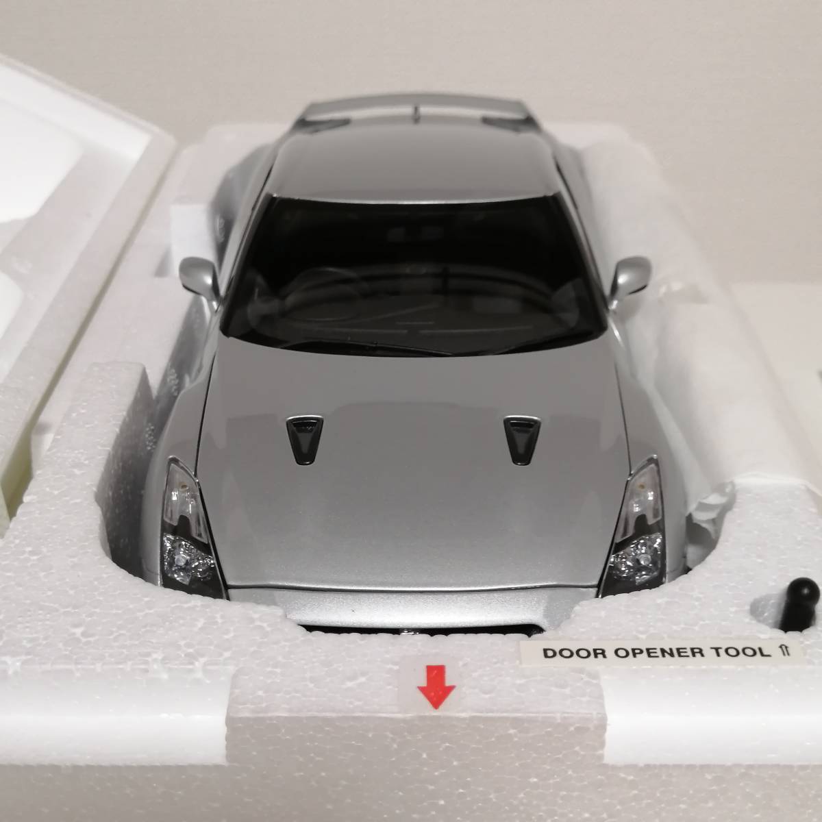 京商 KYOSHO 1/18 NISSAN 日産 GTR SILVER スカイライン ミニカー