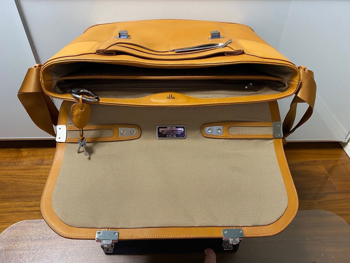 未使用保管品 TUMI トゥミ ビジネスバッグ 2951DF Fomula T 未使用保管品 TUMI トゥミ ビジネスバッグ 2951DF Fomula T