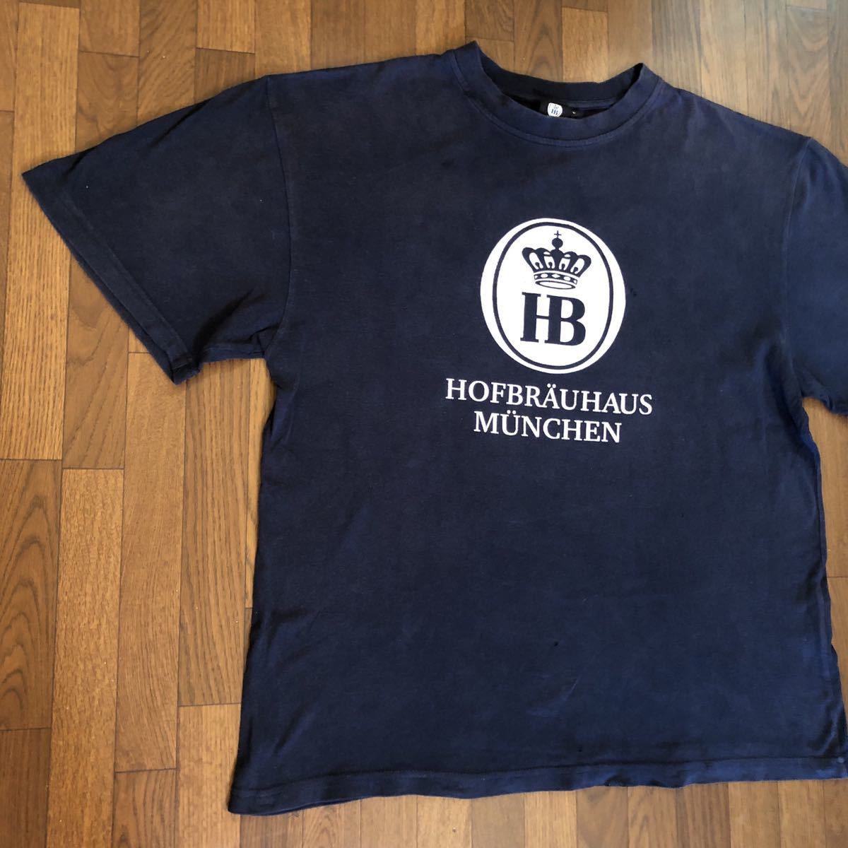 ★送料３７０円★HOFBRAUHAUS MUNCHEN★プリントショートスリーブネイビーＴシャツ Ｌサイズ_画像3