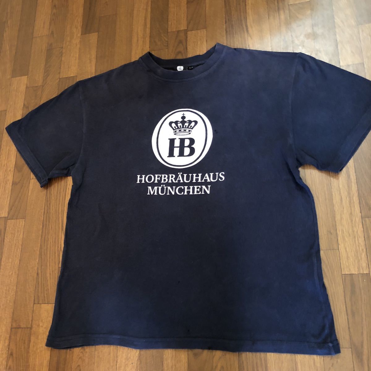 ★送料３７０円★HOFBRAUHAUS MUNCHEN★プリントショートスリーブネイビーＴシャツ Ｌサイズ_画像4