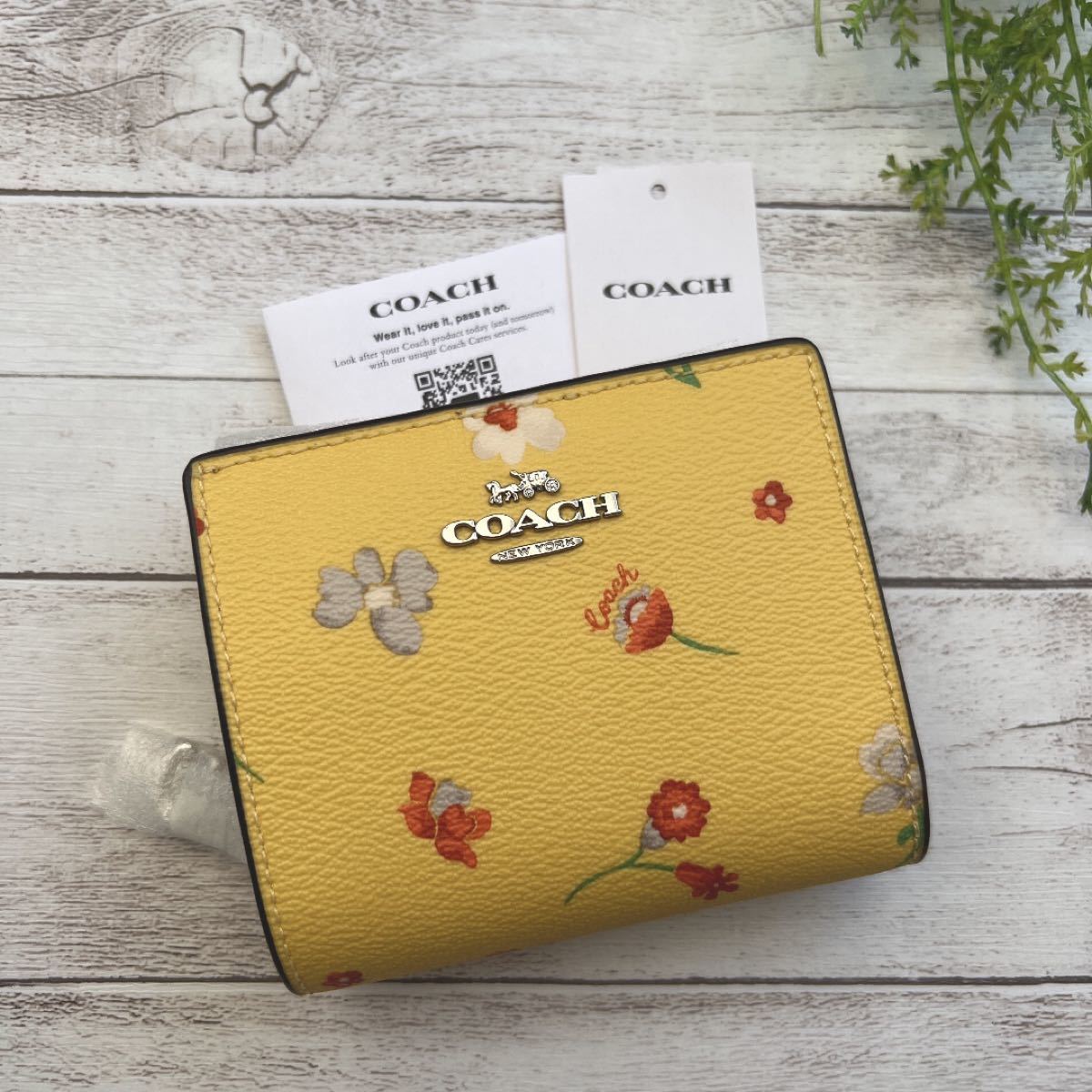 COACH コーチ 折り財布 イエロー 黄色 花柄 フラワー 二つ折り財布 二