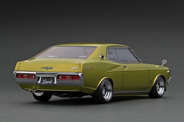 新品・未開封 ignitionモデル IG2402 1/18 日産 ローレル 2000SGX