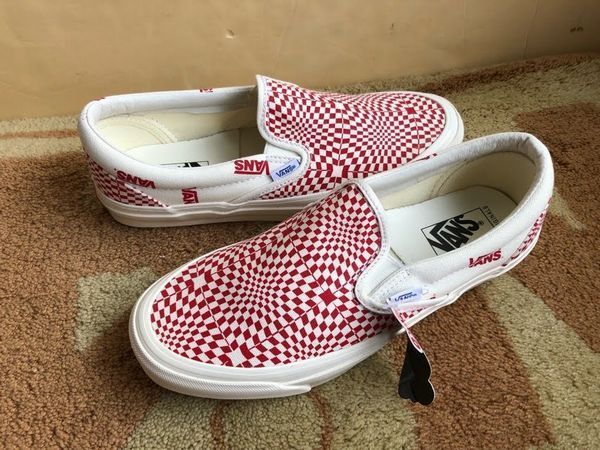 適切な価格 バンズ スリッポン VAULT VANS 白×赤 OG 26.5cm 26.5cm