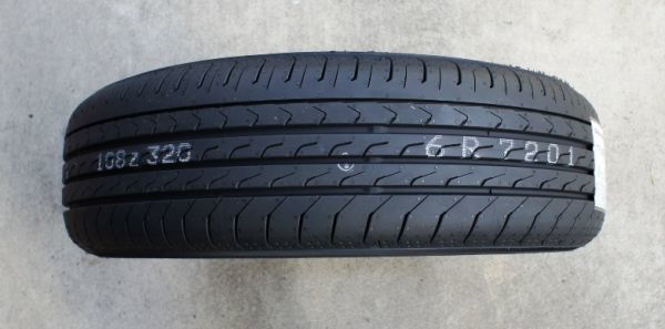 ■ 即日発送 こりゃ安い! 2023年製 ヨコハマ 国産 ブルーアース BluEarth-RV RV03 215/50R17 95V XL 新品4本SET ■【出品=在庫OK!】_画像2