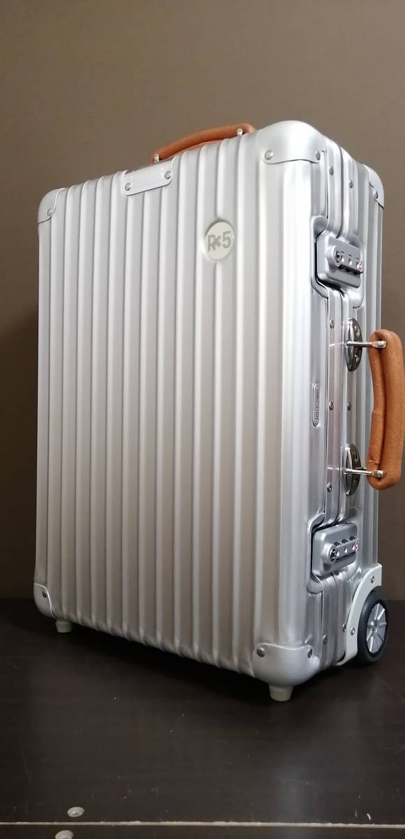 RIMOWA 超絶稀少グルーヴィジョンズ監修クラシックフライト2輪 RIMOWA 超絶稀少グルーヴィジョンズ監修クラシックフライト2輪