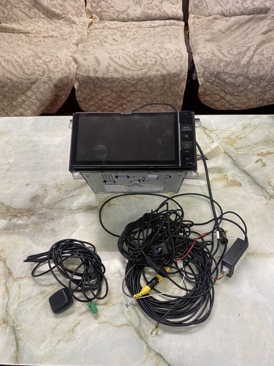 カロッツェリア 楽ナビ AVIC-RW810-D 7V型HD/TV/DVD/CD/Bluetooth/SD