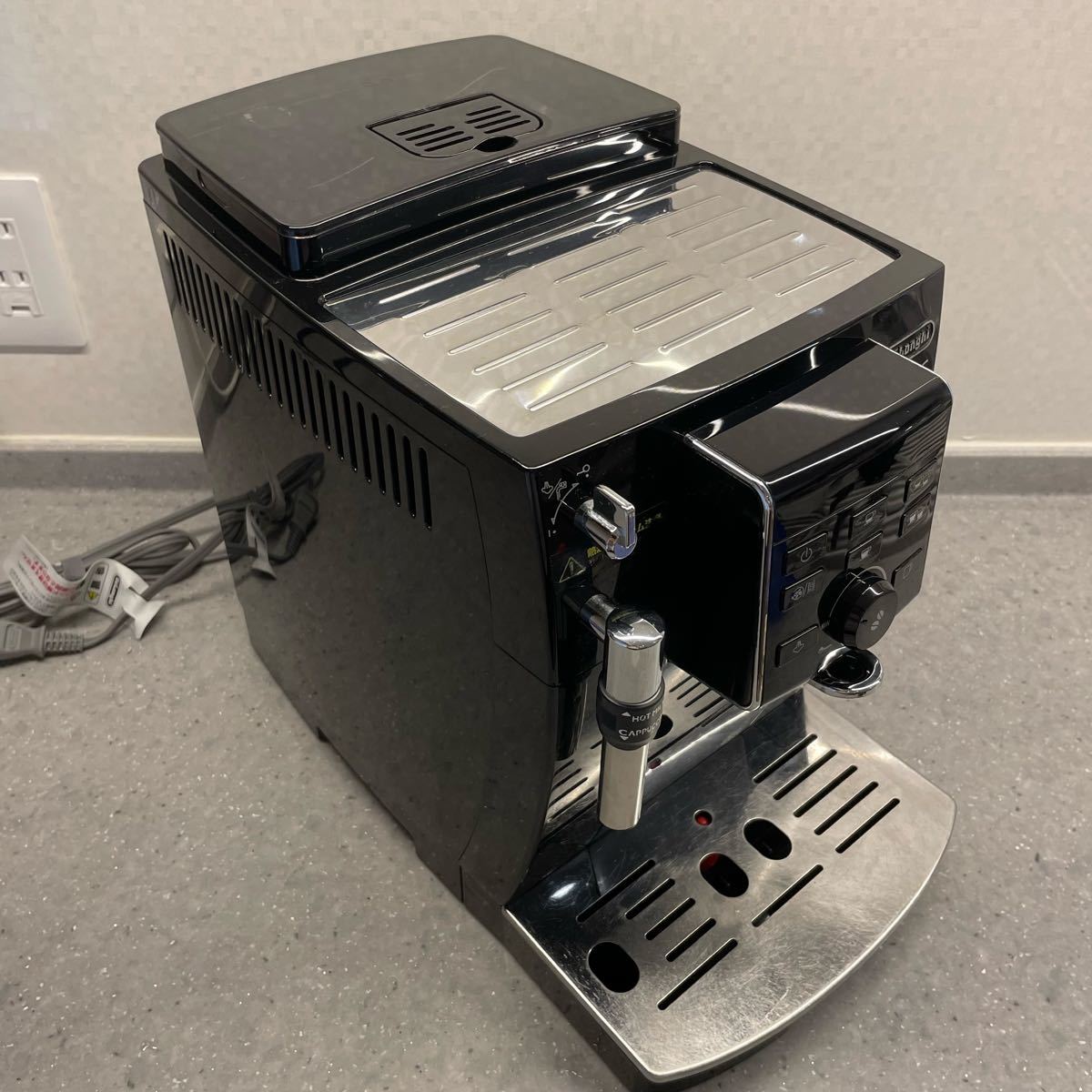 デロンギ DeLonghi マグニフィカS 全自動エスプレッソマシン デロンギ DeLonghi マグニフィカS 全自動エスプレッソマシン
