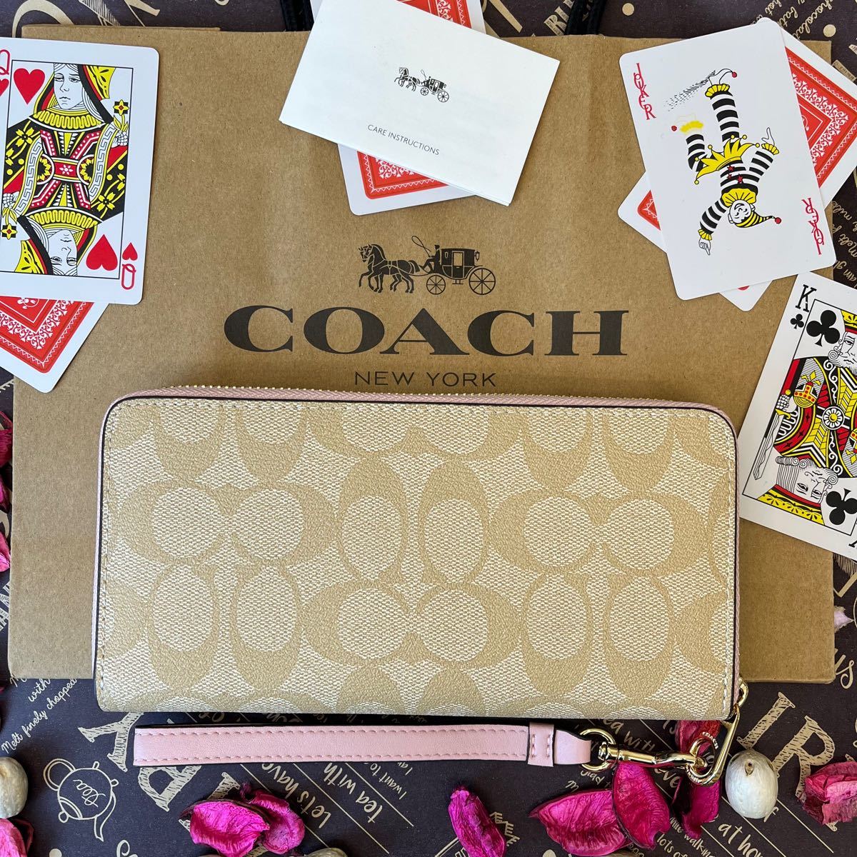 COACH コーチ ストラップ付き ベージュ ピンク シグネチャー長財布