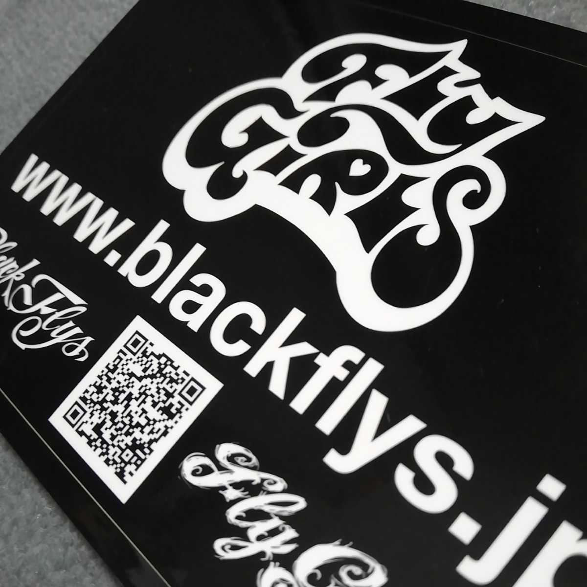 新品未使用正規品本物BLACKFLYSブラックフライFlyGirls限定非売品ブラック/ホワイトマークロゴステッカー　横約13.7cm縦約9cm 送料￥84～_画像1