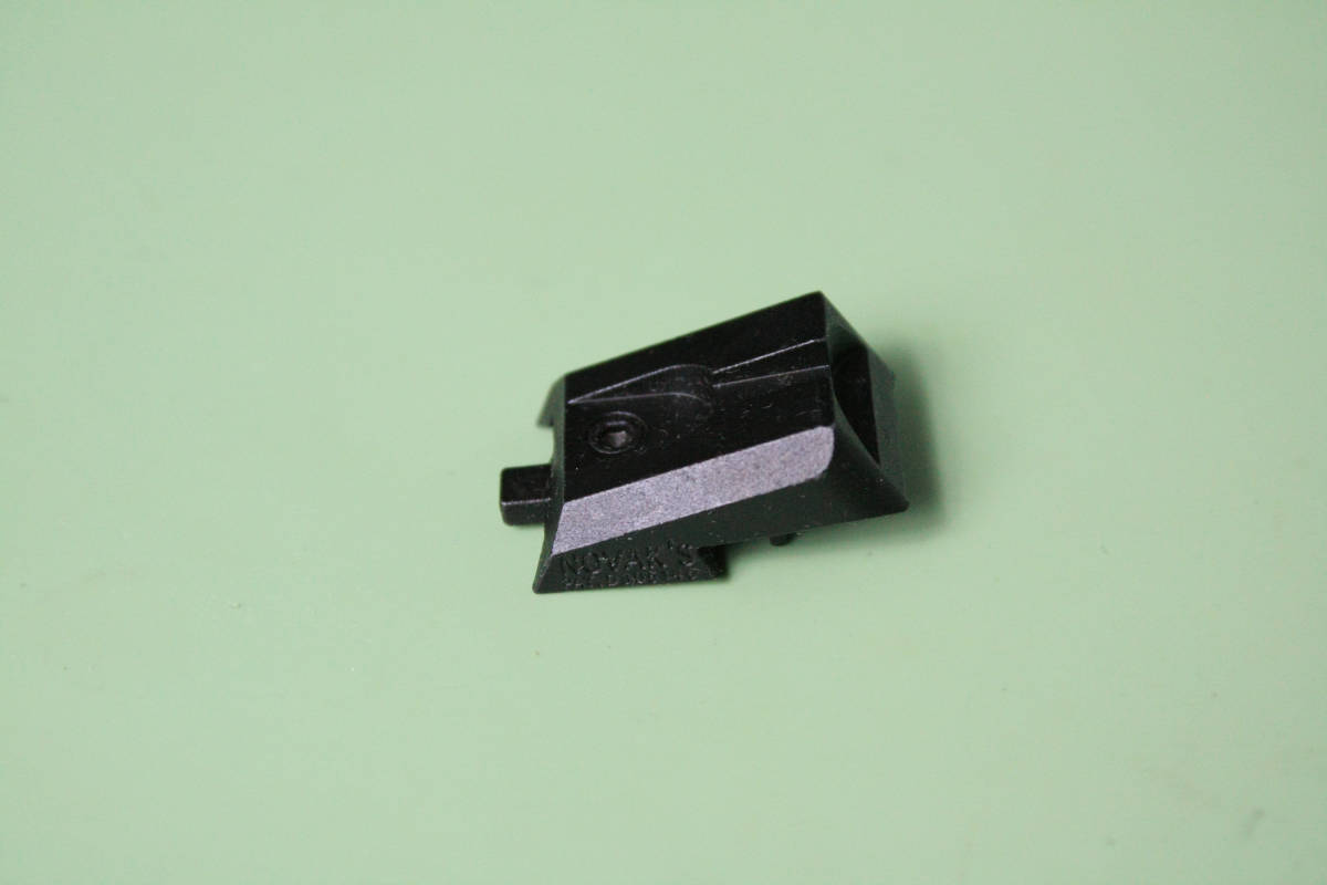 【新品・未使用】東京マルイ 1911 MEU(M.E.U) PISTOL ノバック NOVACK’S フロント/リアサイト_画像2