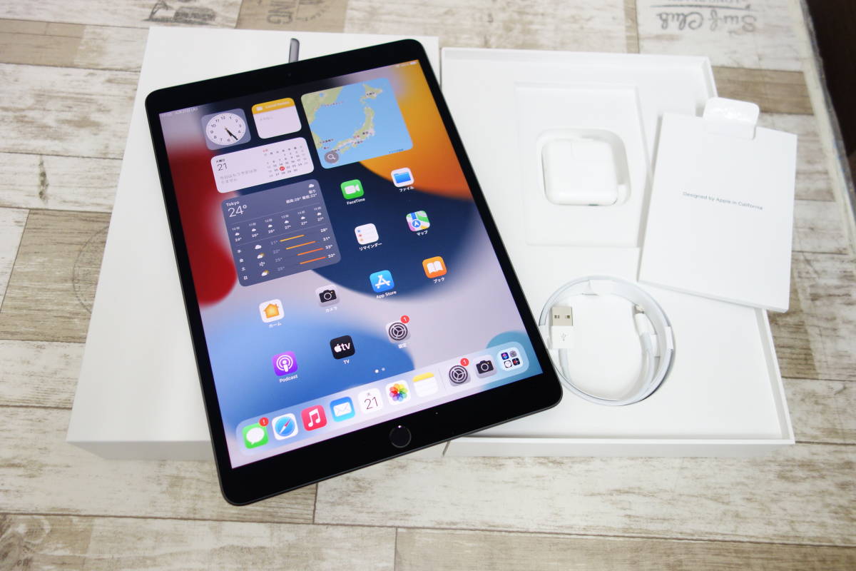 良品 Apple iPad Air3 Wi-Fiモデル 64GB MUUJ2J/A スペースグレイ 第３