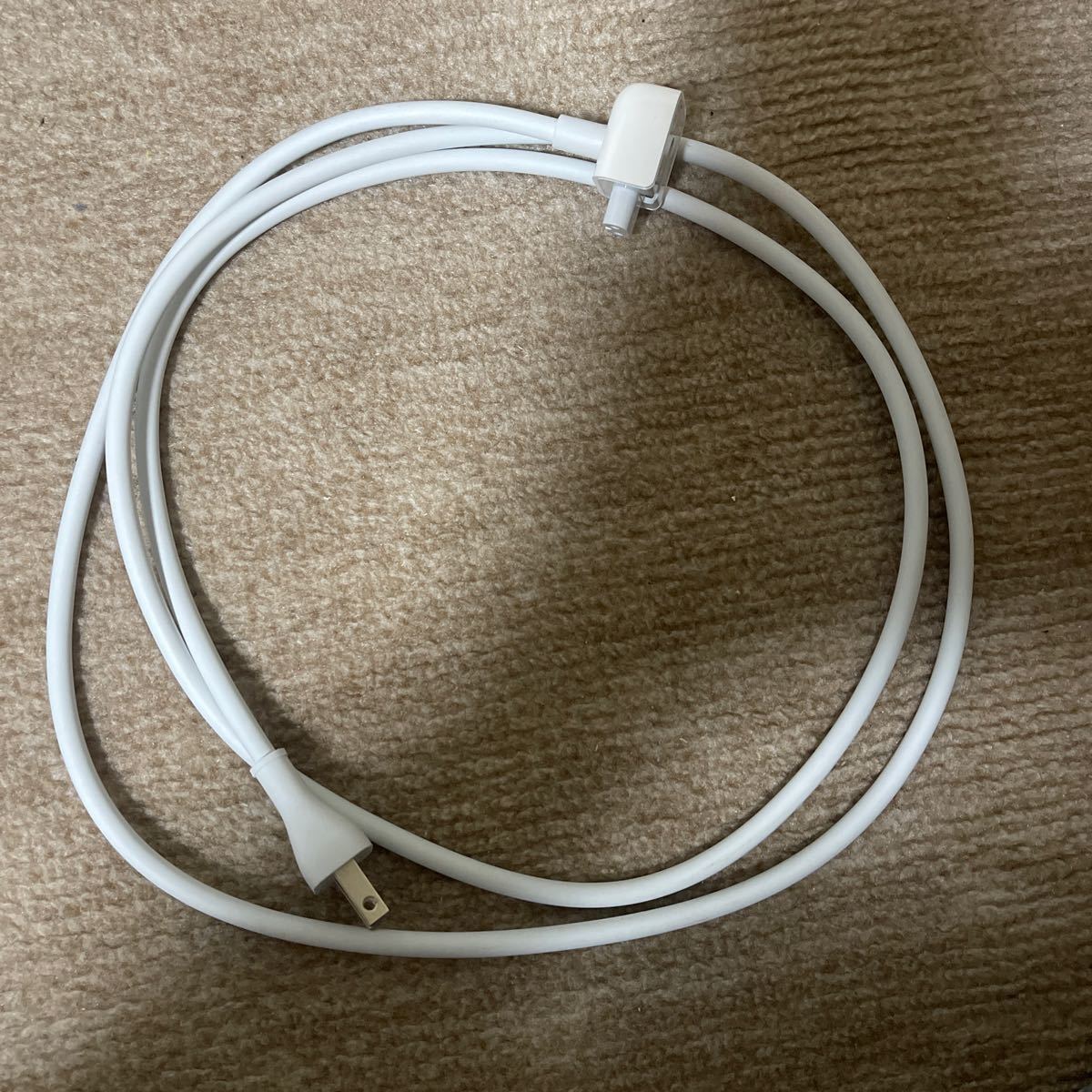Apple USBマウス と　電源アダプタ延長ケーブル