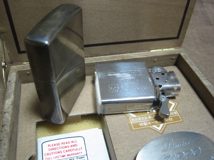  ★　60th anniversary ZIPPO　60周年 記念 ジッポー1000個限定 　希少 未使用 　専用ケース付き　 ジッポ ライター 送料込_画像8